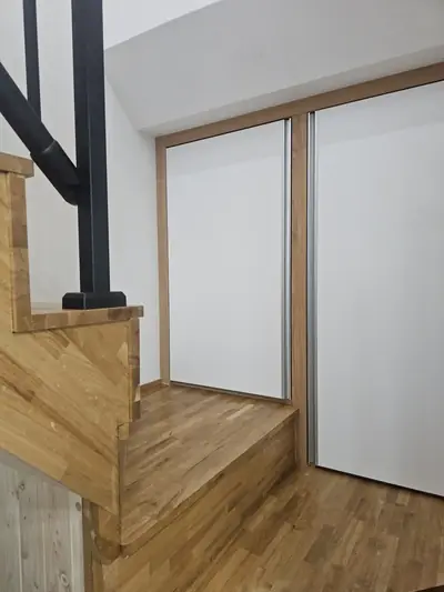 송도 맞춤가구설치 — 계단 하부 오픈수납장 도어 설치